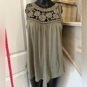 5/$20 Womans Sleeveless Top